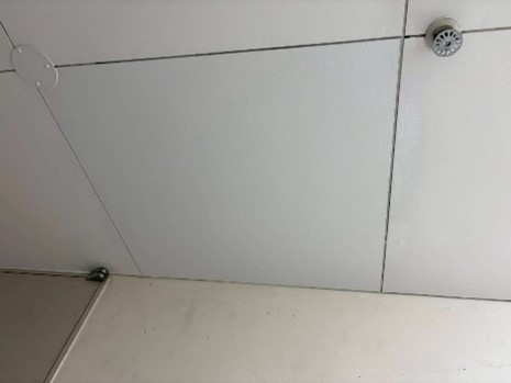 天井ボード塗装補修工事