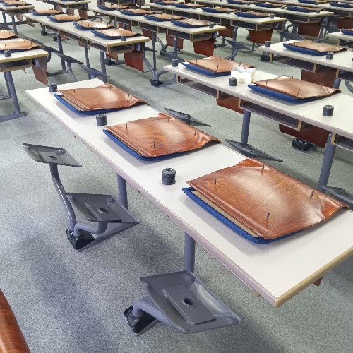 固定椅子座パッド交換工事